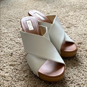Jessica Simpson Wedges